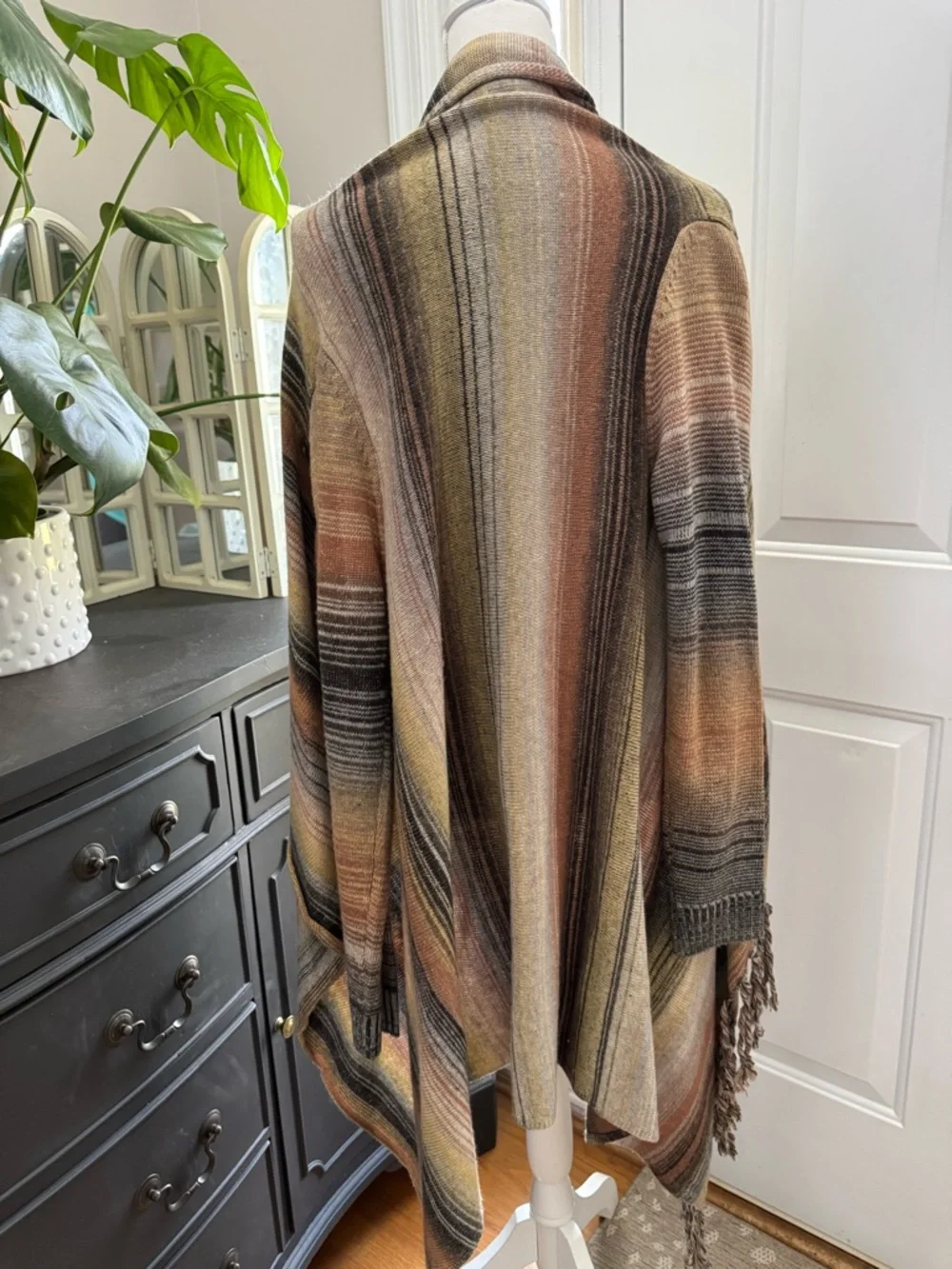 Love Stitch Neutral Striped Knit Cardigan with fringed hem Size M - Picture 6 of 8